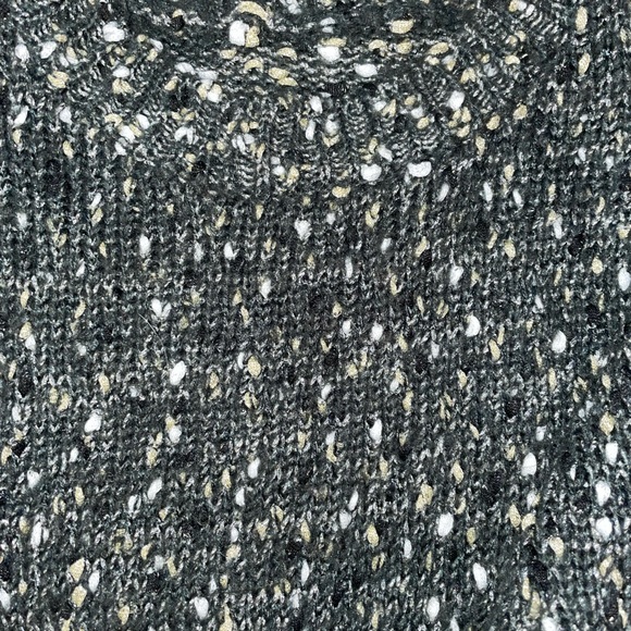 Shein medium wool knitted sweater. Super warm and cozy black soler and gold - Picture 5 of 5